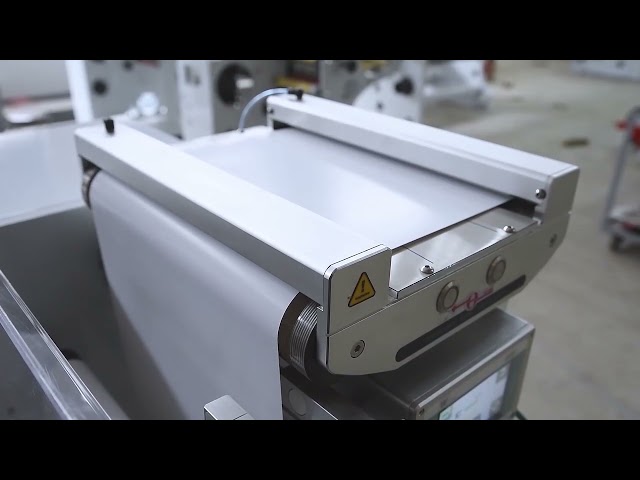 Small Vertical 320mm Width Paper Roll Rewinding Slitter Machine Speed 200m/Min